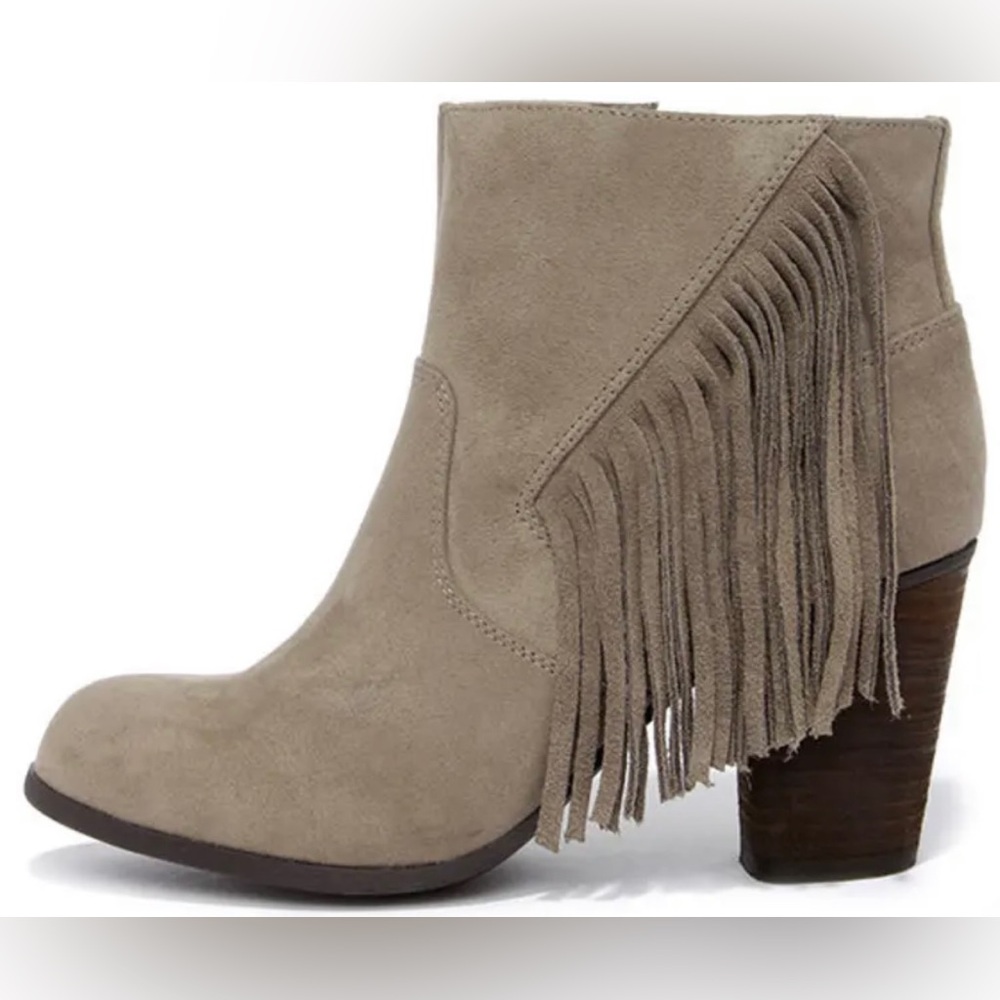 Madden Girl Descentt Faux Suede Taupe Fringe Side Zip Ankle Booties Size 8
